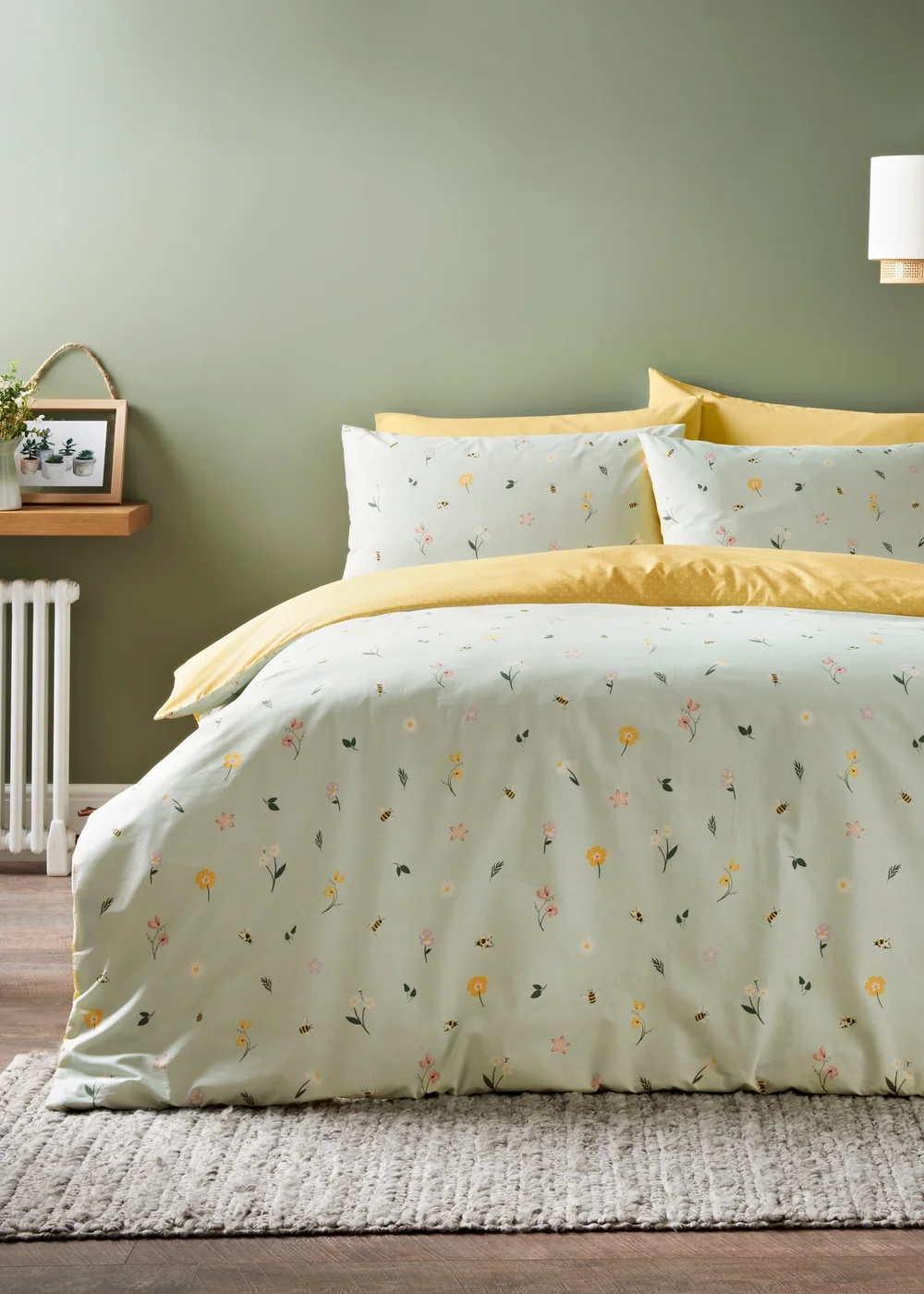 Green Floral Bee Duvet Covers - Single Image 1