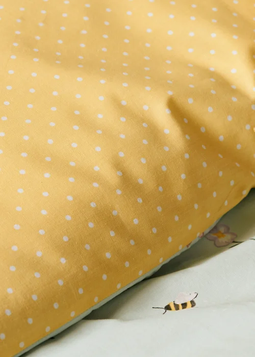 Green Floral Bee Duvet Covers - Single Image 2