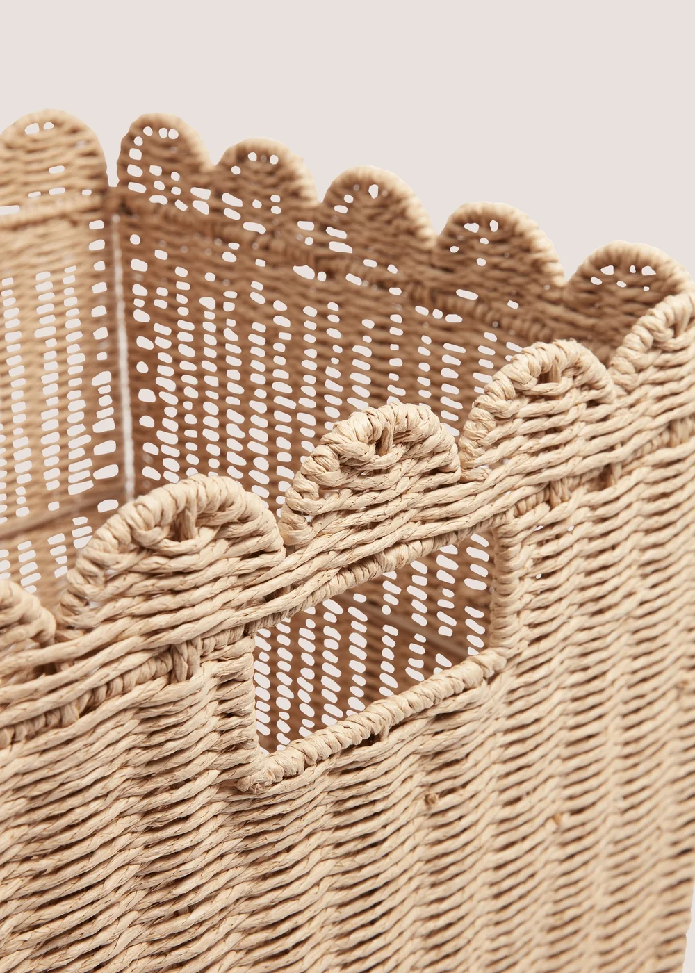 Collapsible Woven Scallop Edge Box Image 2