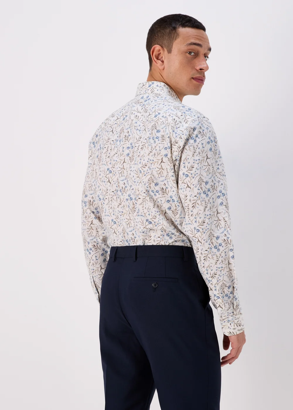 Taylor & Wright White Floral Print Long Sleeve Shirt - Small Image 2