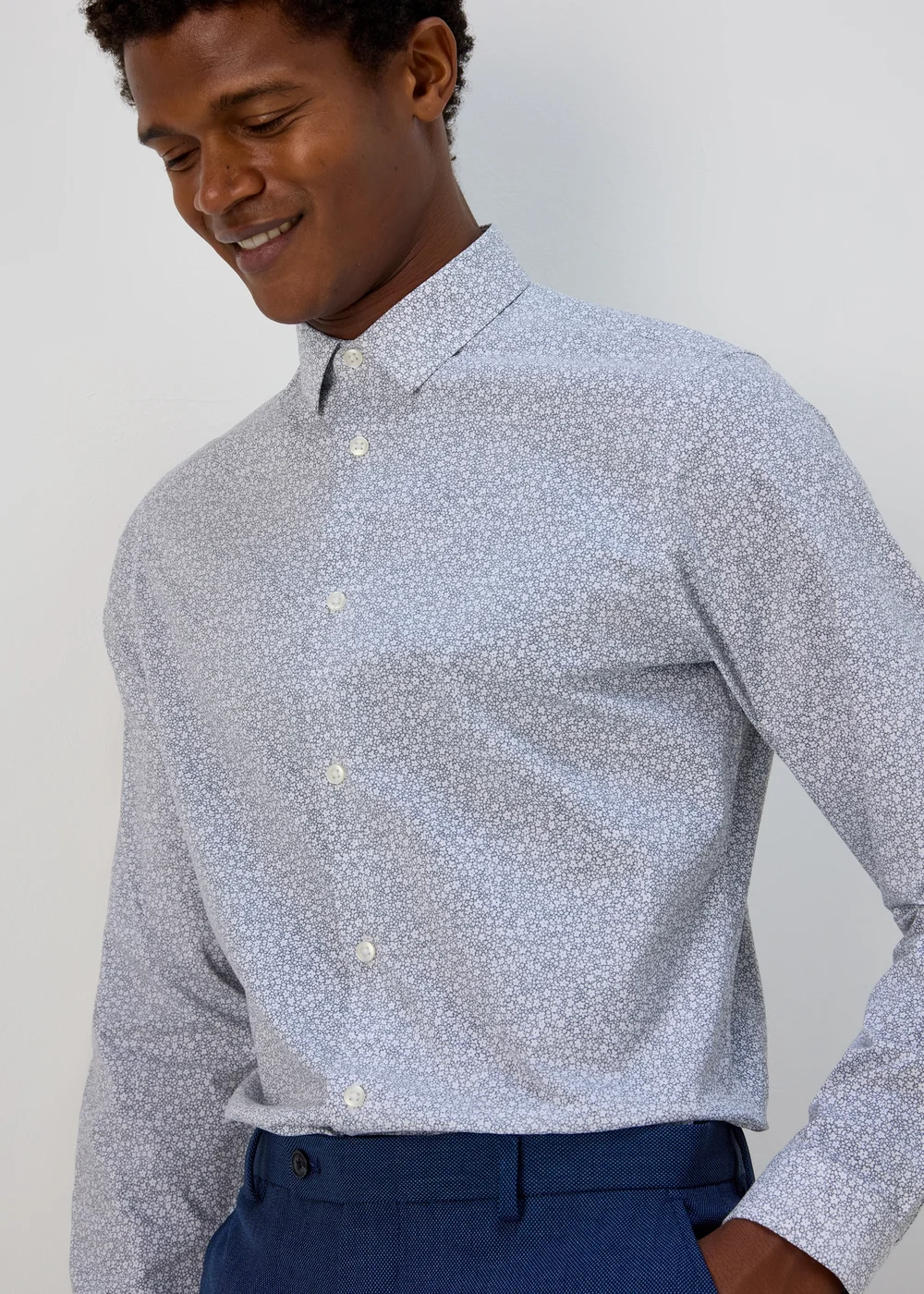 Taylor & Wright Grey Floral Slim Fit Shirt - Small Image 3