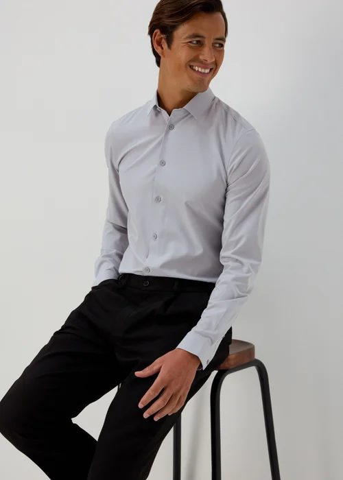 Taylor & Wright Grey Slim Fit 4 Way
Stretch Shirt - S Image 1