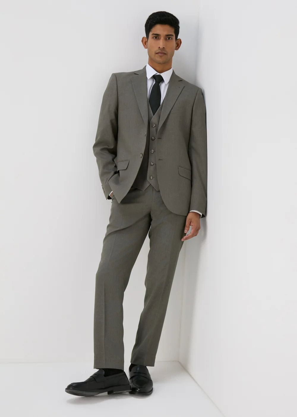 Taylor & Wright Elton Green Slim Fit Waistcoat - Small Image 2