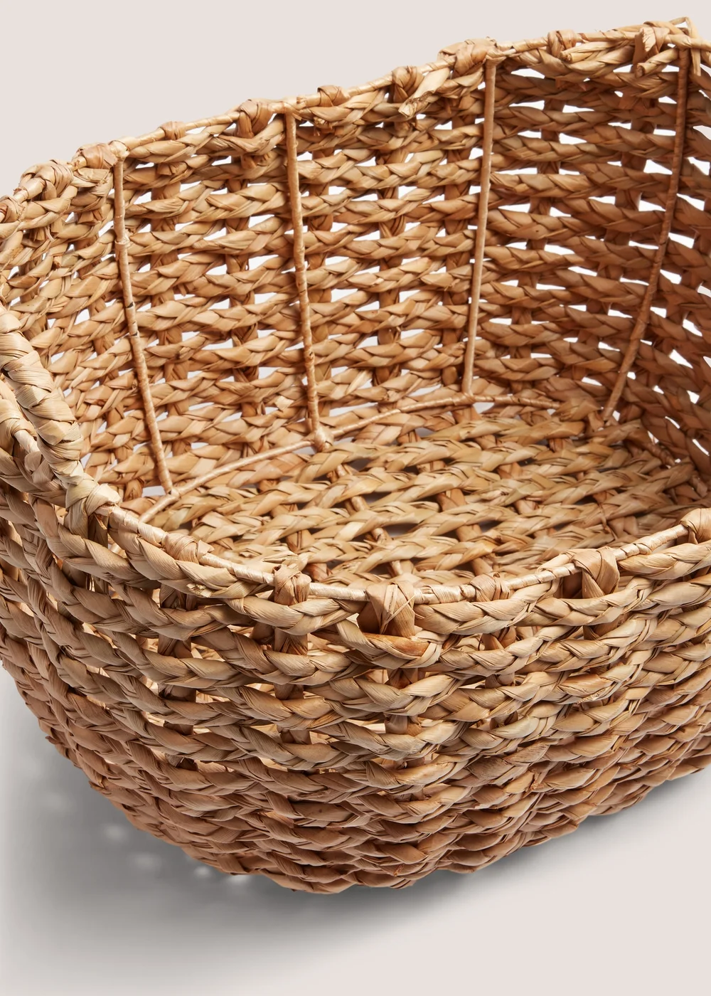 Cottage Curved Oval Basket Image 2