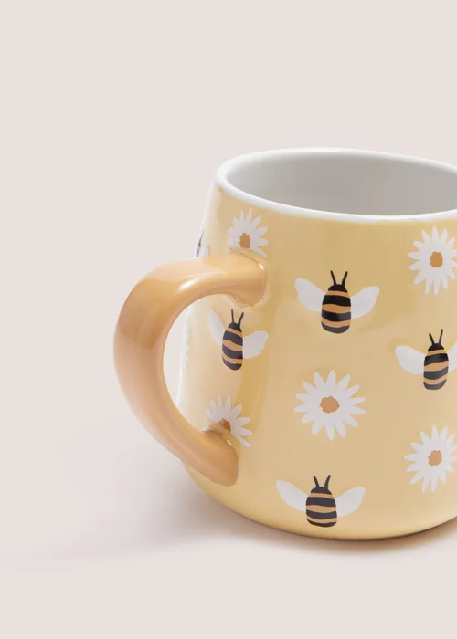 Yellow Bee Daisy Mug Image 2