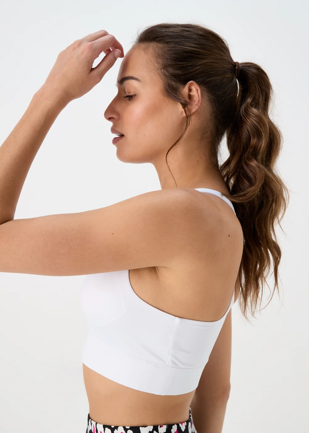 Souluxe White Sports Crop Vest Top - Small Image 3