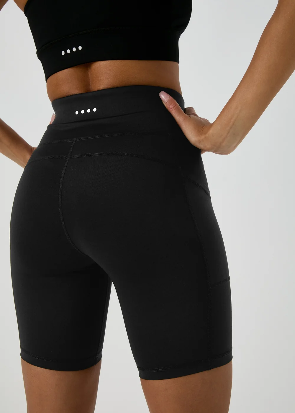 Souluxe Black Cycling Shorts - 8 Image 3