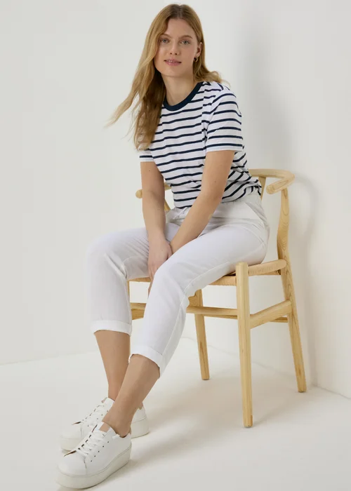 White Linen Tapered Trousers - 8 Image 4