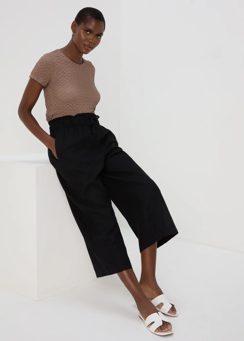 Beige Textured T-Shirt - 8 Image 4