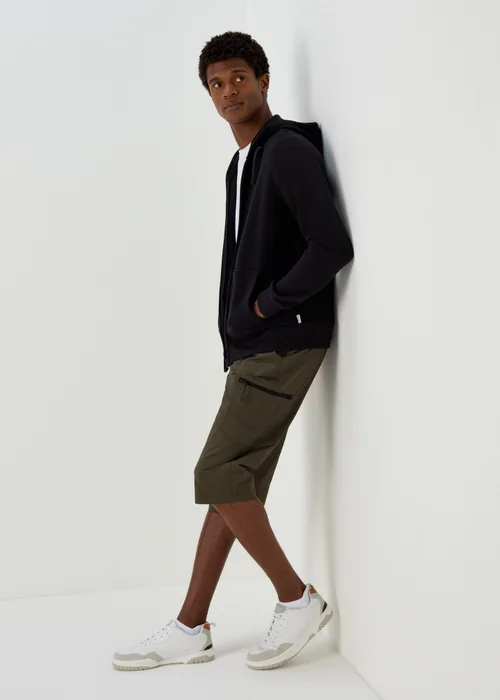 Khaki 3/4 Belted Cargo Shorts - 30 Image 1
