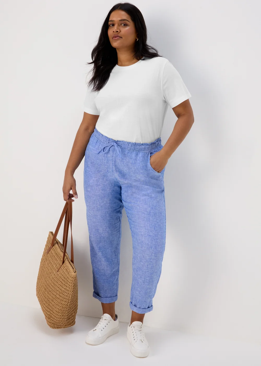White Modern Plain T-Shirt - 8 Image 8
