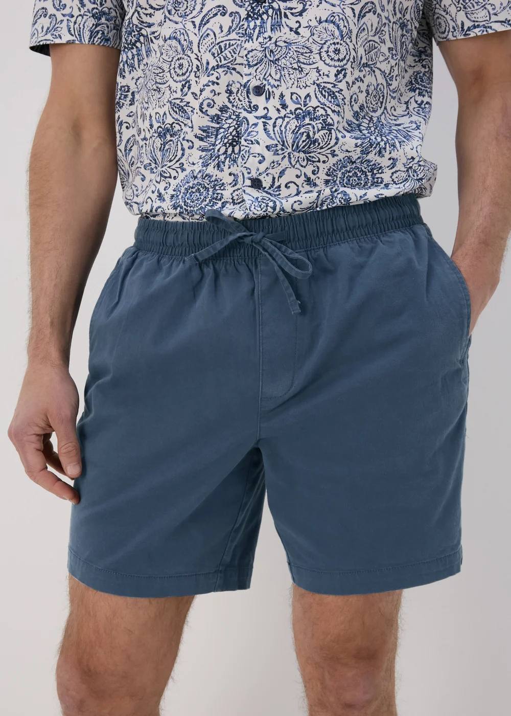 Navy Drawcord Chino Shorts - S Image 3