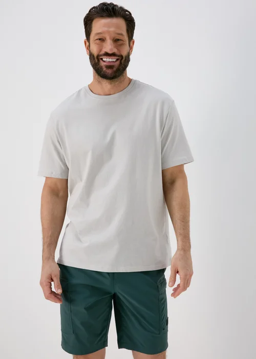 Teal Technical Drawcord Cargo Shorts - S Image 3