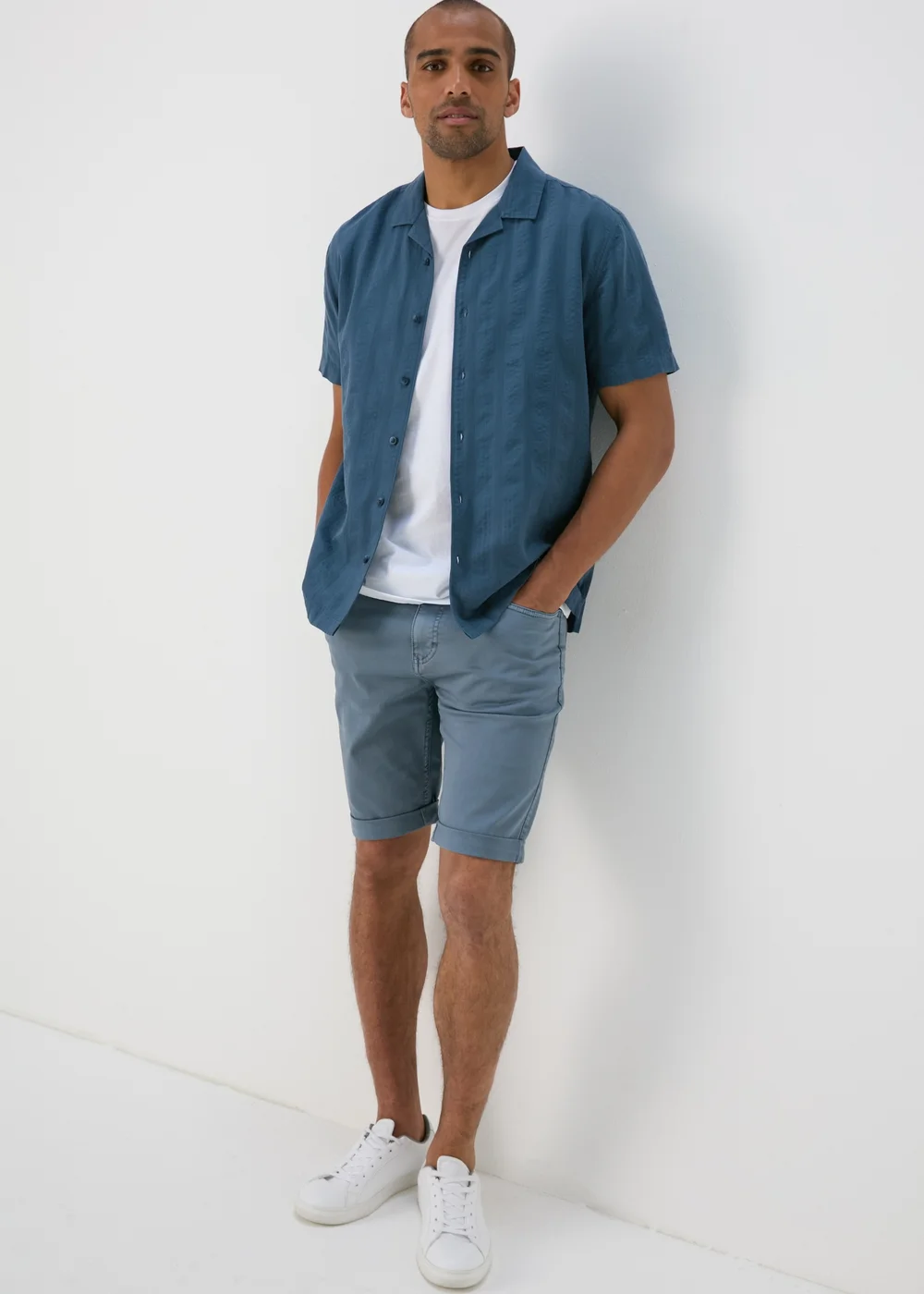 Blue Garment Dyed Shorts - 30 Image 4