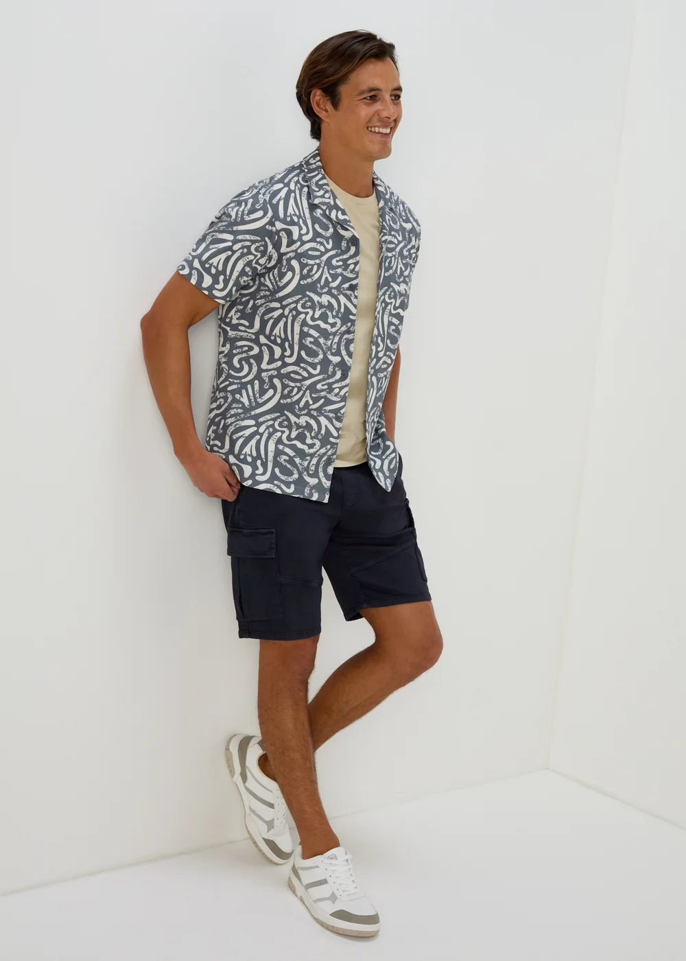 Navy Knitted Cargo Shorts - S Image 1