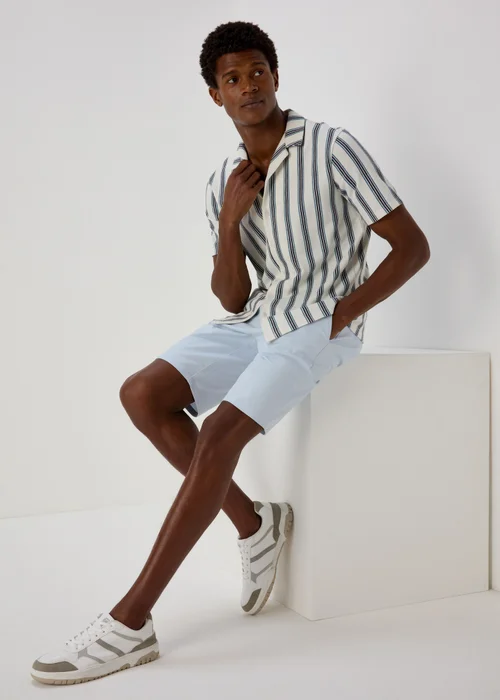 Blue Straight Fit Chino Shorts - 30 Image 4