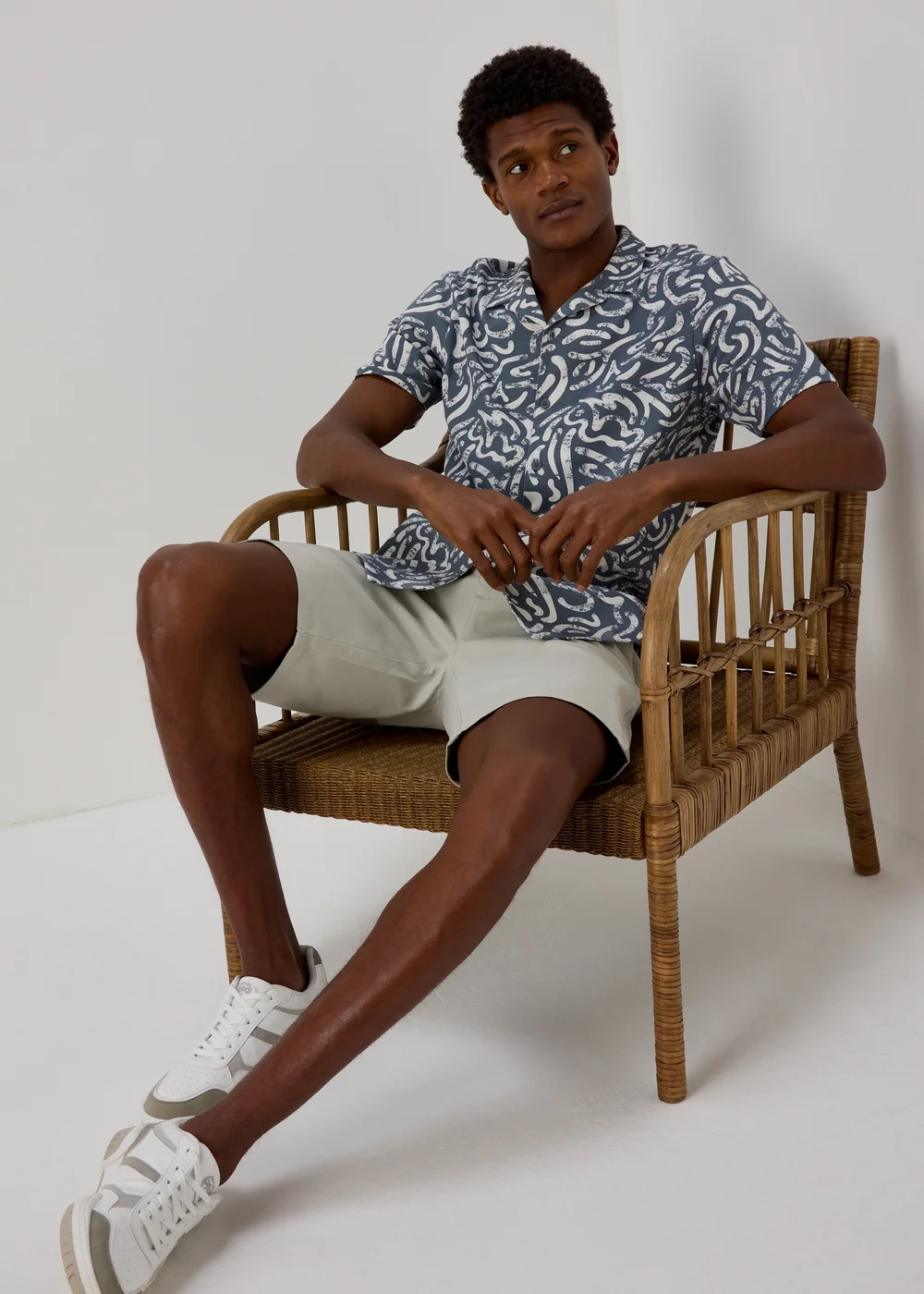 Sage Straight Fit Chino Shorts - 30 Image 4