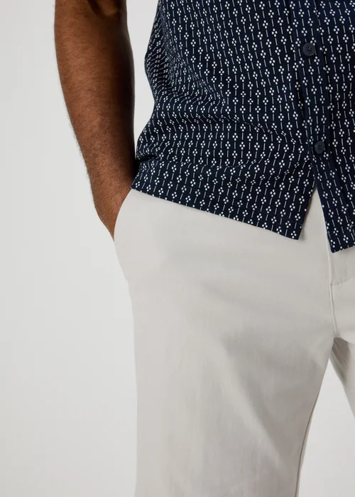 Bone Straight Fit Chino Shorts - 30 Image 3