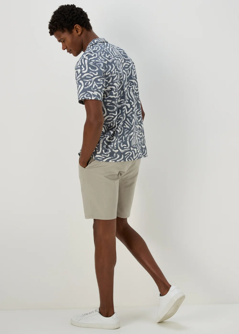 Sage Slim Fit Chino Shorts - 30 Image 2