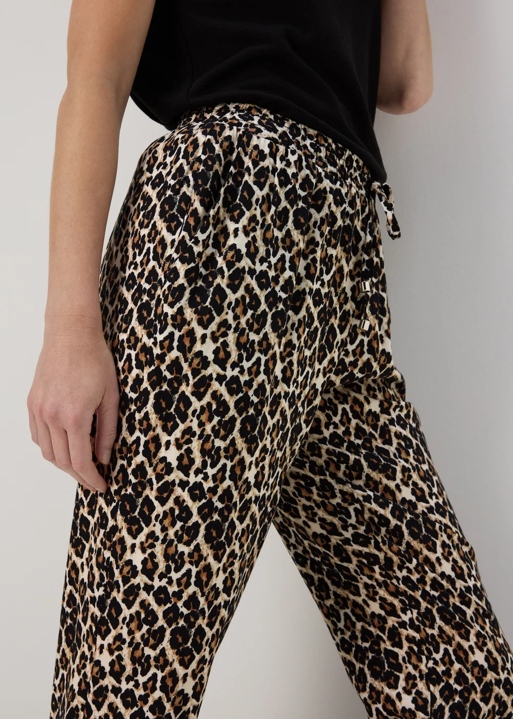 Brown Viscose Tapered Trousers - 8 Image 3