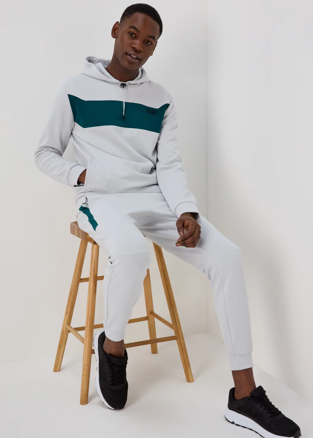 US Athletic Ice Grey Tech Panel Hoodie - XS Image 4