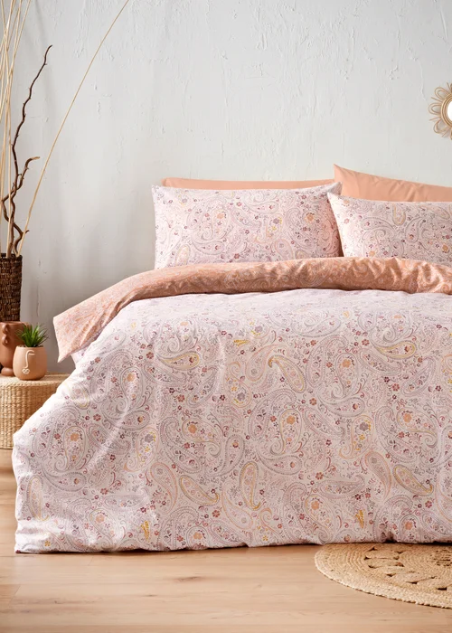 Pink Paisley Duvet Set - Single Image 1