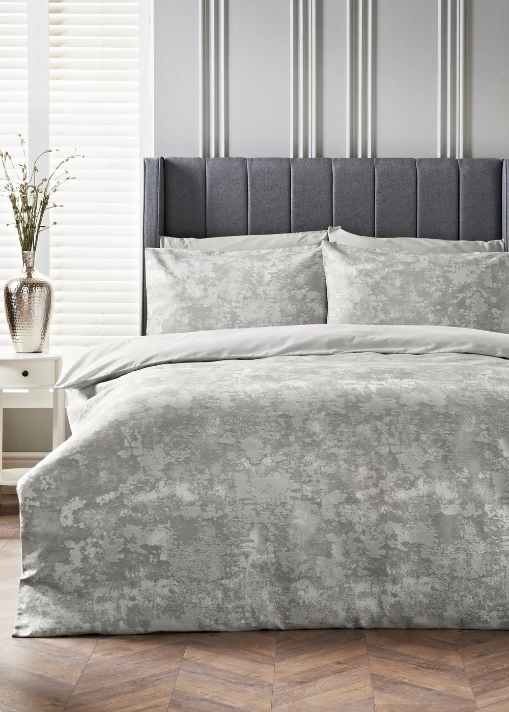 Grey Metallic Jacquard Duvet Set - Double Image 1