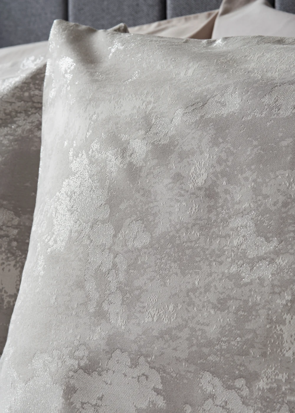 Grey Metallic Jacquard Duvet Set - Double Image 2