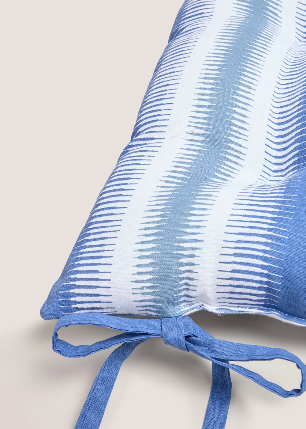 Indoor Indigo Printed Seat Pads (40cm x 40cm) Image 2