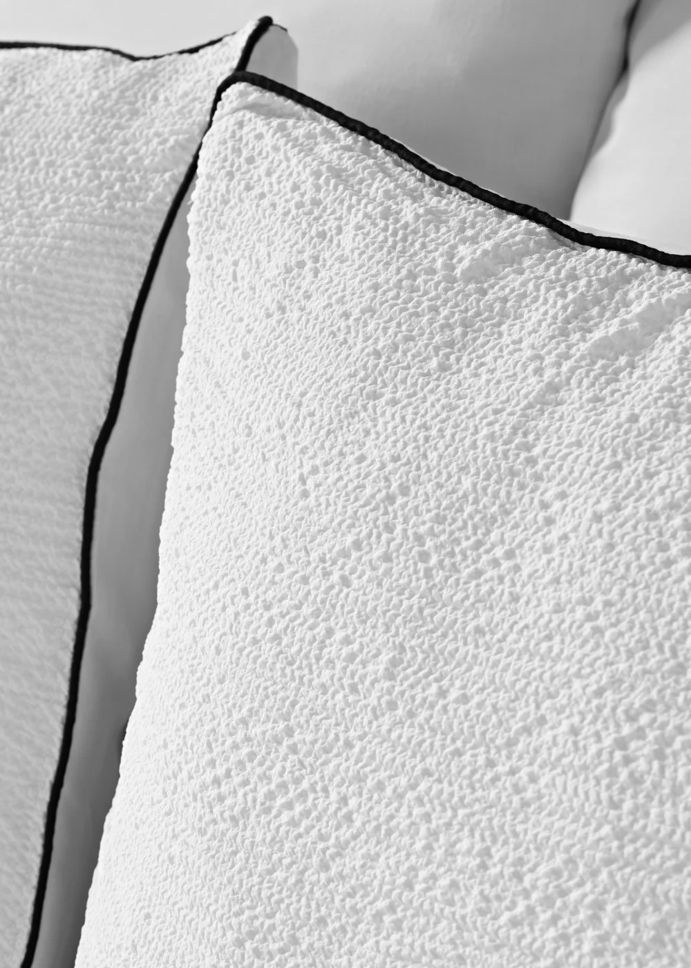 White Mono Crinkle Duvet Set - Super king Image 2
