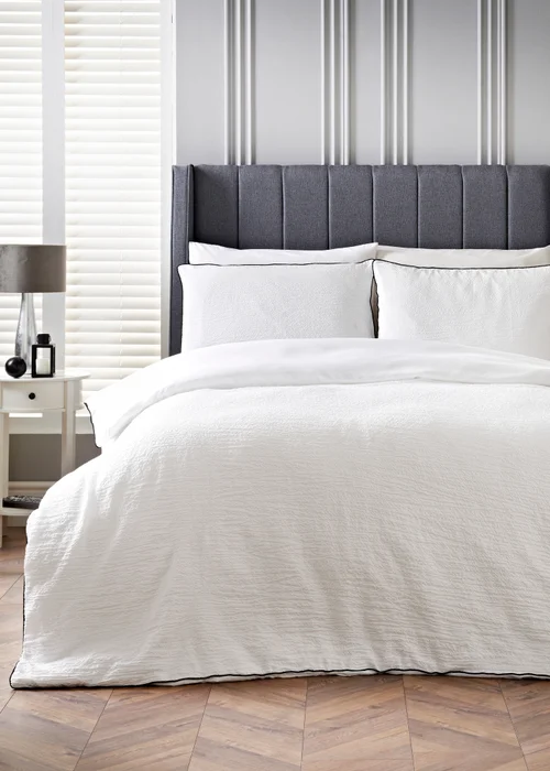 White Mono Crinkle Duvet Set - Super king Image 1