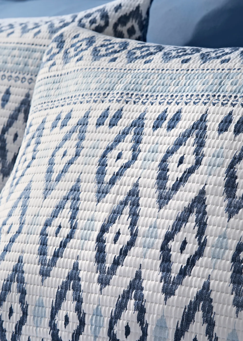 Blue Printed Pinsonic Duvet Set - Single Image 2