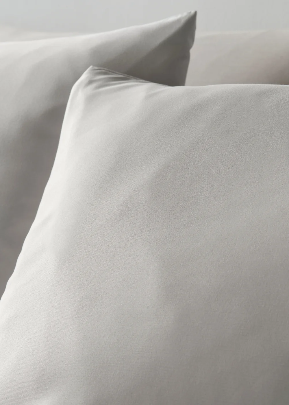 Grey Plain Dyed Duvet Set - Single Image 2