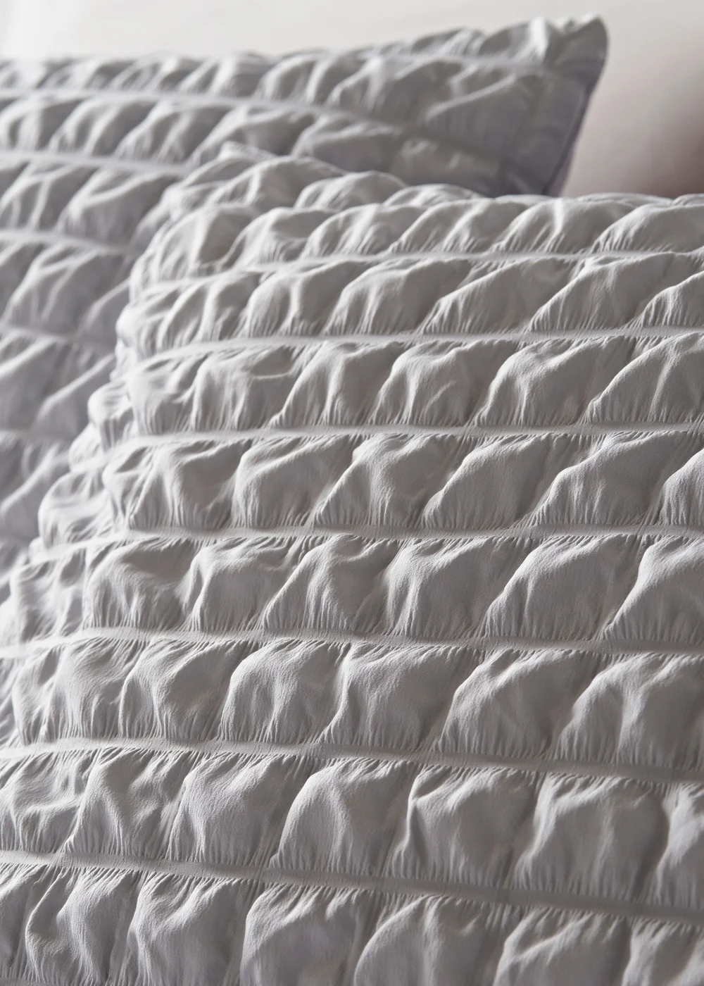 Grey Seersucker Duvet Set - King Image 2