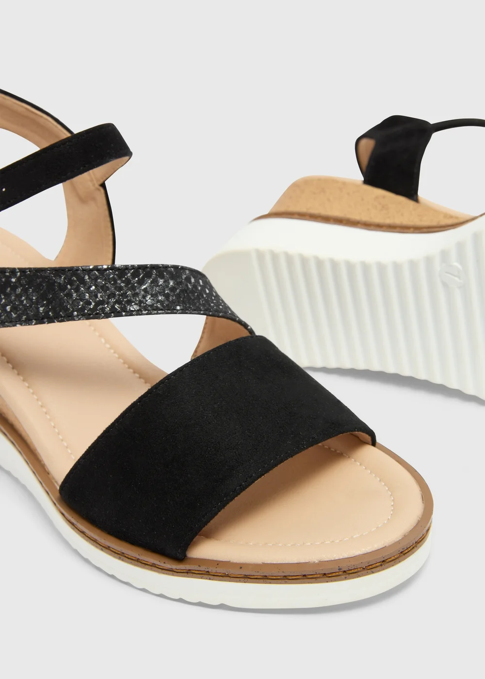 Soleflex Black White Sole Wedge Sandals - Size 3 Image 2