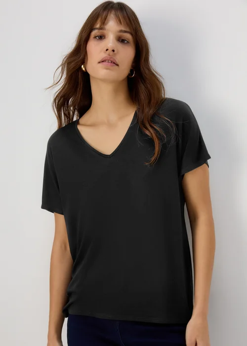 Et Vous Black Classic V Neck T-Shirt - 8 Image 1