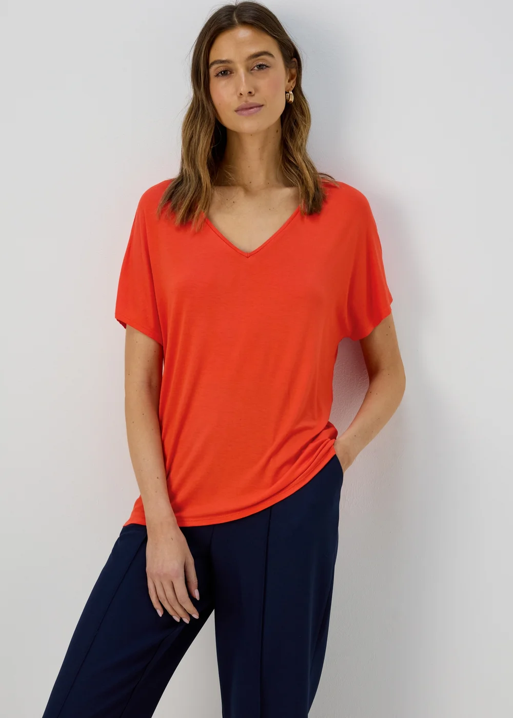 Et Vous Red V Neck T-Shirt - 8 Image 1