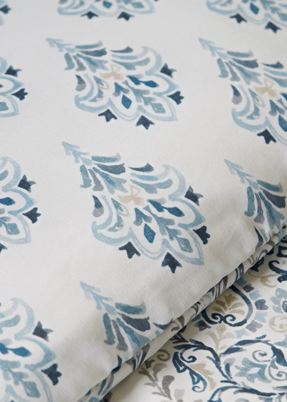 Blue Indigo Damask Duvet Set - Single Image 3