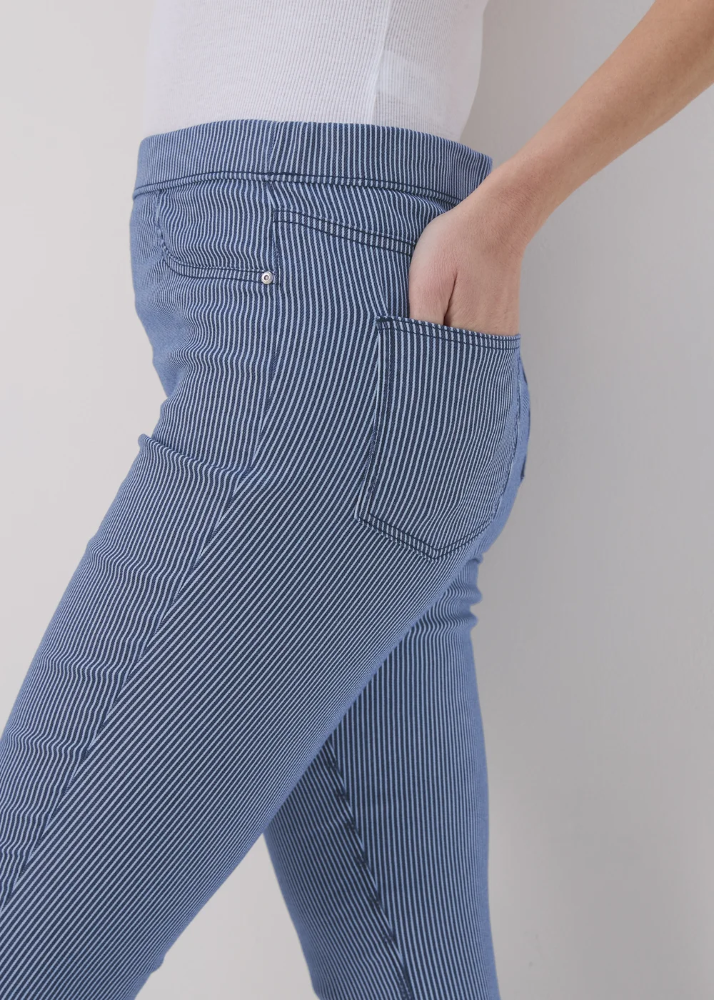 Blue Rosie Stripe Crop Jeggings - 8 Image 3