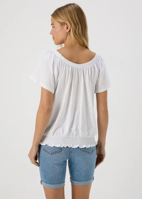 White Plain Gypsy Top - Size 8 Image 2