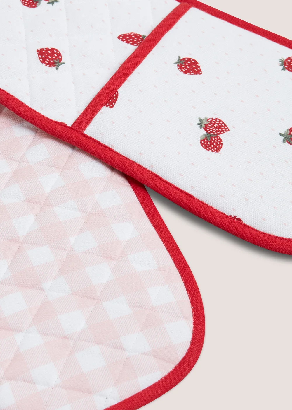 Strawberry Oven Gloves (19cm x 90cm) Image 2