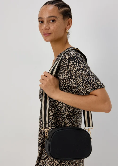 Black PU Camera Bag - One Size Image 2