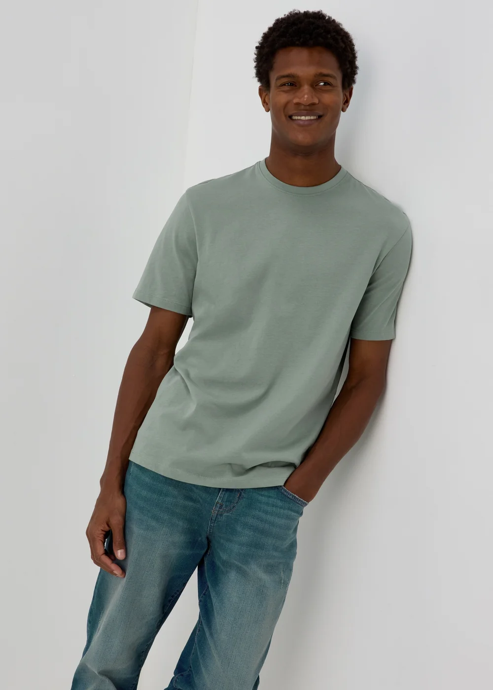 Green Essential Crew Neck T-Shirt - S Image 1