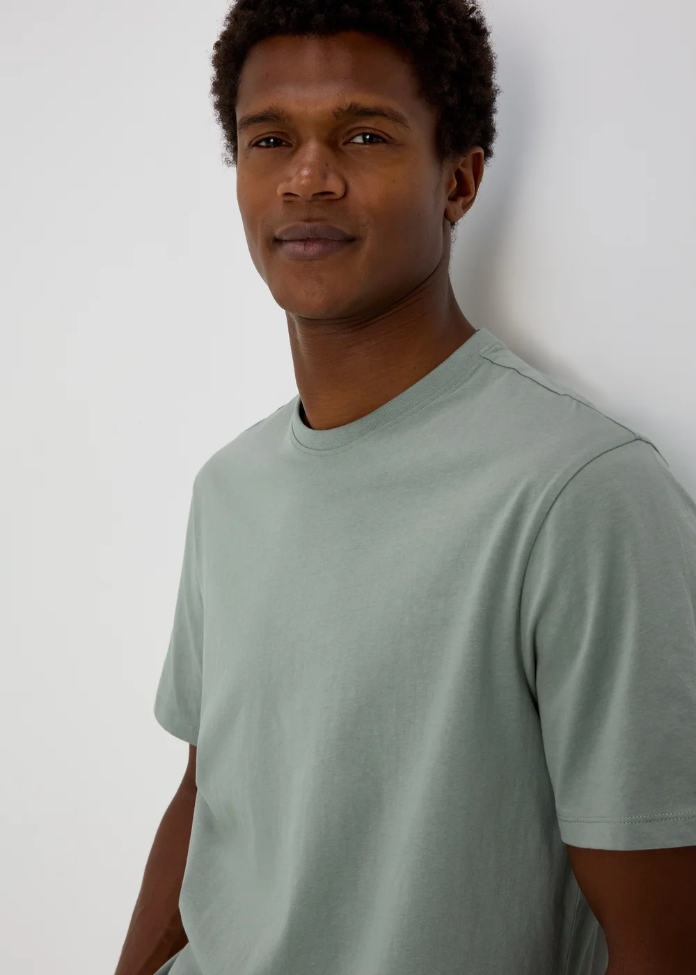 Green Essential Crew Neck T-Shirt - S Image 3