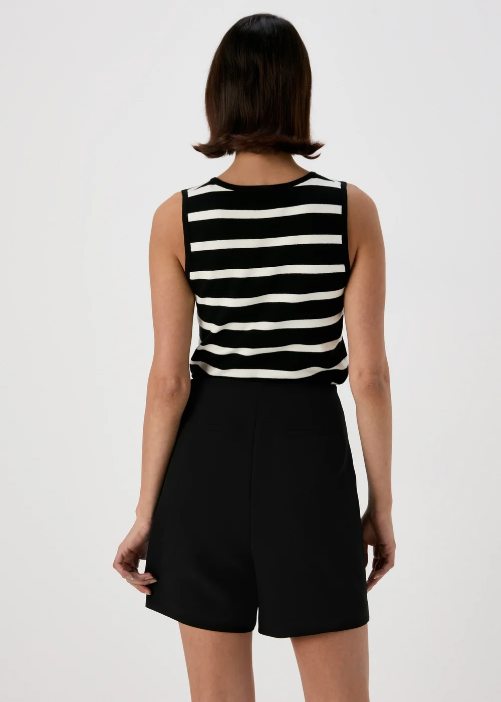 Et Vous Black Button Shorts - 8 Image 2