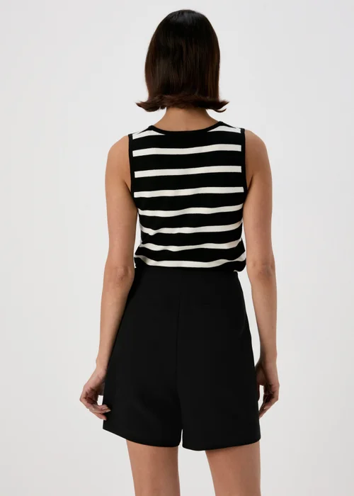 Et Vous Black Button Shorts - 8 Image 2