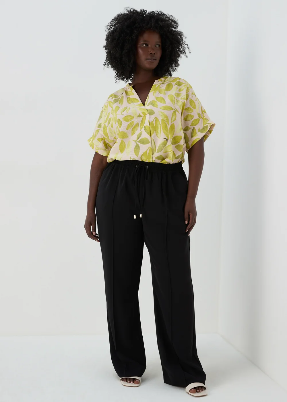 Et Vous Lime Leaf Print Airflow Blouse Top - 8 Image 4