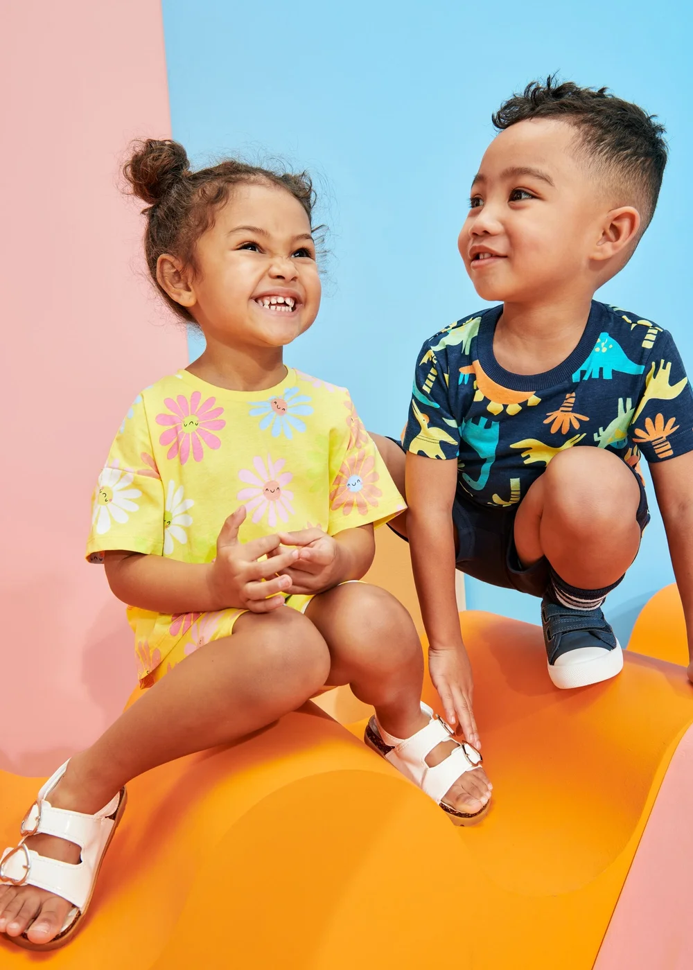 Girls Yellow Daisy Cycle Shorts (1-7yrs) - 1 to 1 half years Image 3