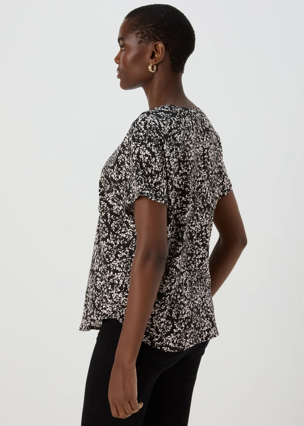 Black Leaf Print Top - Size 8 Image 2