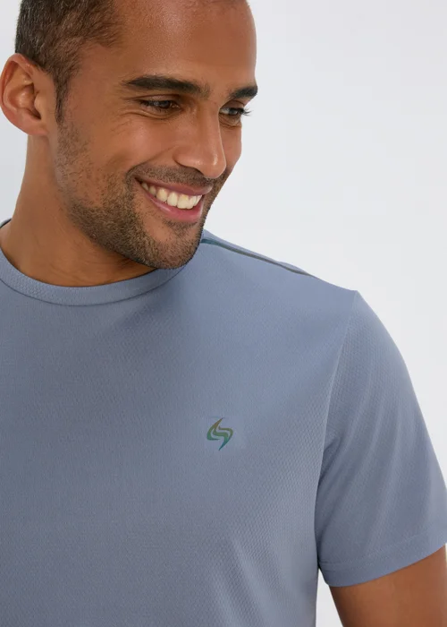Rust Textured Pacifica Embroidered T-Shirt - Small Image 3